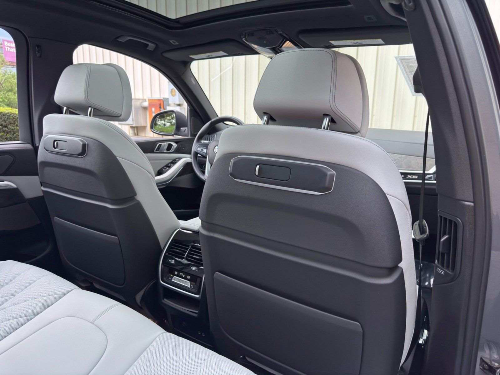 Used 2024 BMW X5 sDrive40i w/ Premium Package RWD image 41