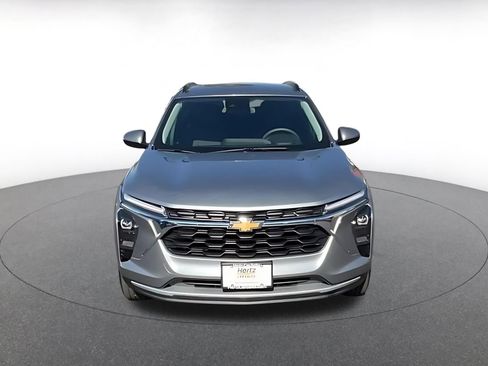 Used 2025 Chevrolet Trax LT image 4