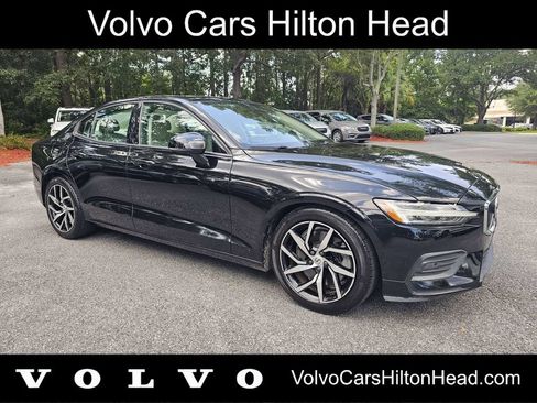 Used 2020 Volvo S60 T6 Momentum AWD/4WD image 1