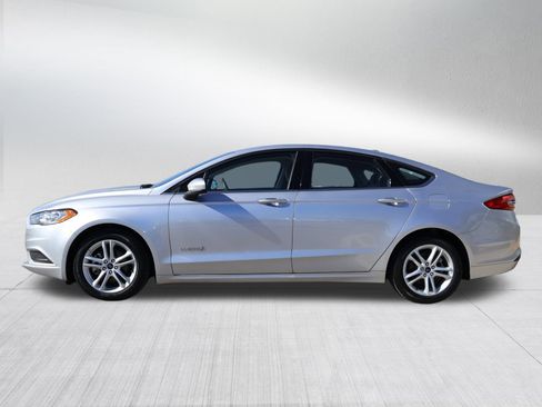 Used 2018 Ford Fusion S image 4