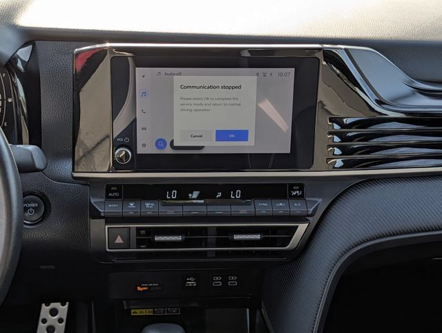 Used 2025 Toyota Camry SE FWD image 15