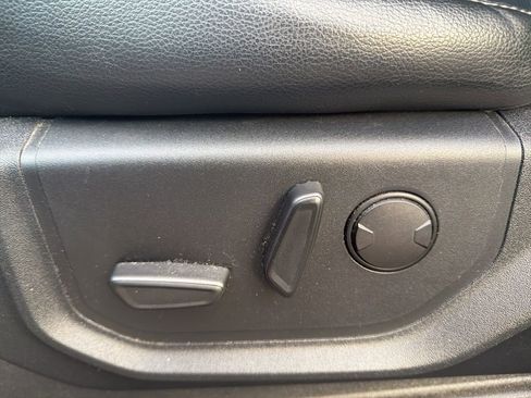 Used 2019 Ford F150 Lariat w/ Equipment Group 502A Luxury image 17