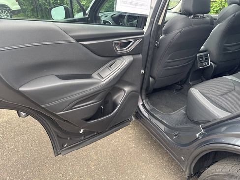 Used 2023 Subaru Forester Premium AWD/4WD image 38