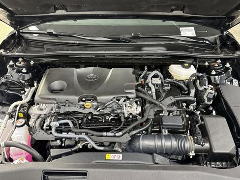 Used 2025 Toyota Camry SE w/ Convenience Package image 31