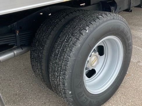 New 2025 Chevrolet Express 4500 w/ Power Convenience Package RWD image 8