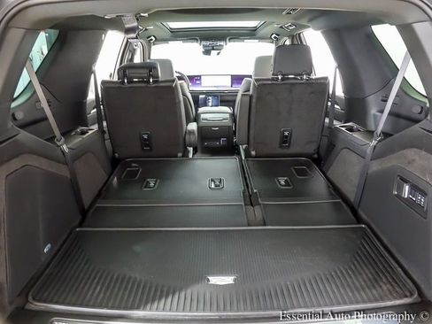 New 2026 Cadillac Escalade Luxury image 24