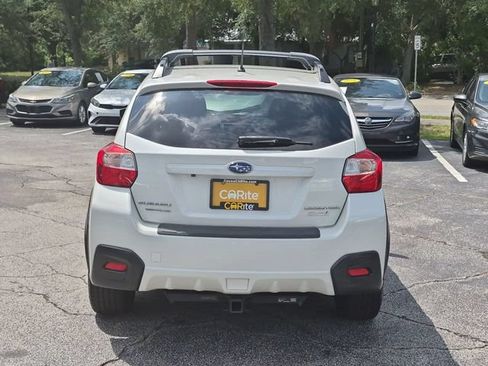 Used 2017 Subaru Crosstrek 2.0i Premium w/ Moonroof Package AWD/4WD image 6