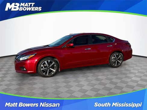 Used 2018 Nissan Altima 2.5 SR w/ Interior Lighting Package image 1