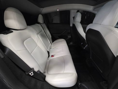 Used 2023 Tesla Model Y Performance AWD/4WD image 43