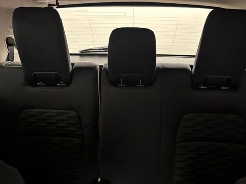 Used 2022 Nissan Pathfinder SV w/ SV Premium Package image 12