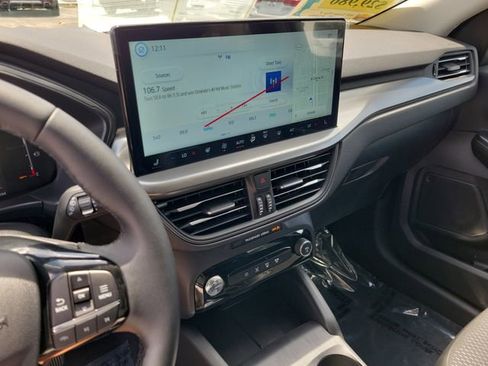 Certified 2025 Ford Escape SE FWD image 29