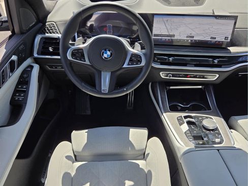 Certified 2026 BMW X7 xDrive40i image 10