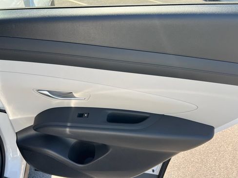 New 2026 Hyundai Tucson SEL FWD image 18