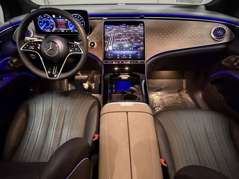 Certified 2023 Mercedes-Benz EQS 450+ SUV image 37