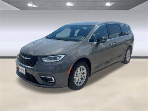 New 2025 Chrysler Pacifica Select image 1