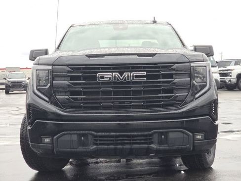 Used 2022 GMC Sierra 1500 Elevation w/ LPO, Elevation Black Package image 15
