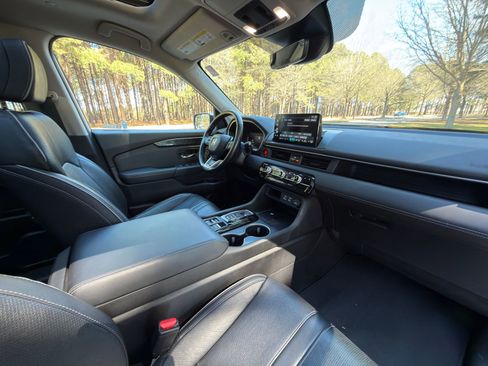 Used 2023 Honda Pilot Elite image 19