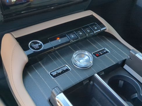 New 2025 Lincoln Navigator L Black Label image 19