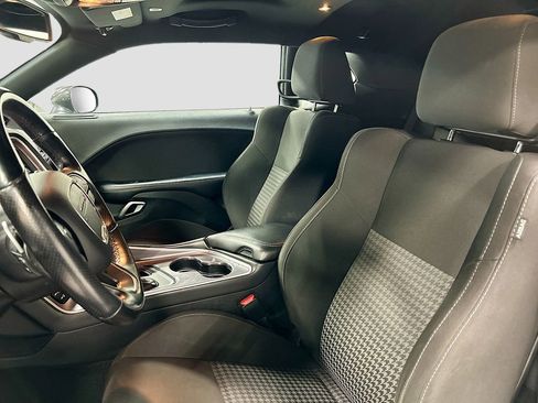 Used 2019 Dodge Challenger GT image 19