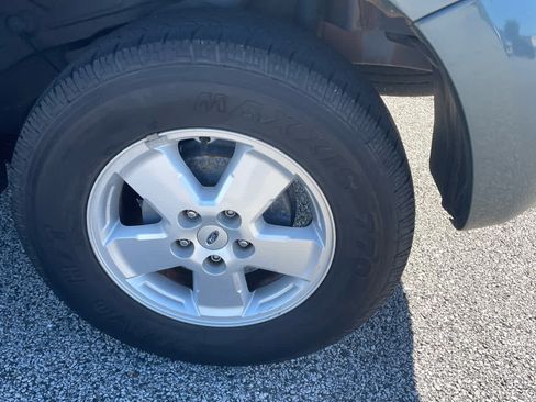 Used 2012 Ford Escape XLS FWD image 9