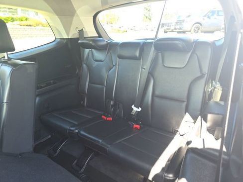 Used 2024 Kia Telluride LX image 29