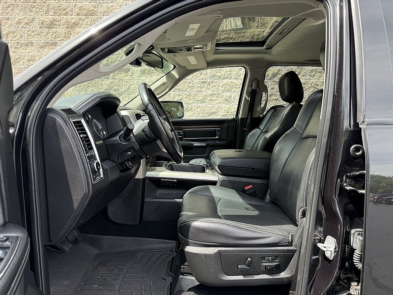 Used 2017 RAM 1500 Laramie w/ Convenience Group AWD/4WD image 22