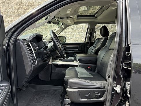 Used 2017 RAM 1500 Laramie w/ Convenience Group AWD/4WD image 22