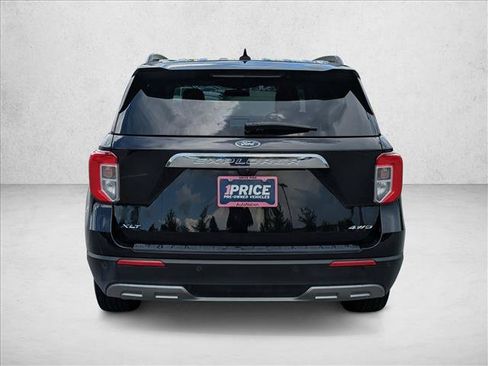 Used 2022 Ford Explorer XLT w/ Equipment Group 202A AWD/4WD image 6
