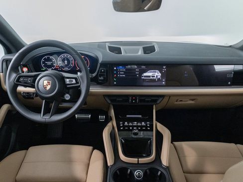 New 2026 Porsche Cayenne image 11