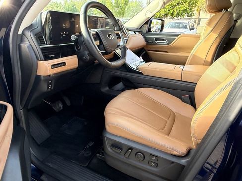 Used 2025 INFINITI QX80 Sensory w/ Exterior Package AWD/4WD image 12
