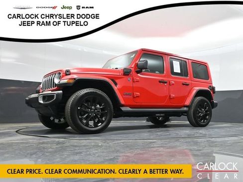 Used 2025 Jeep Wrangler Sahara AWD/4WD image 38