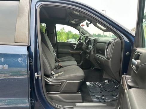 Used 2021 Chevrolet Silverado 1500 RST w/ Z71 Off-Road Package AWD/4WD image 11