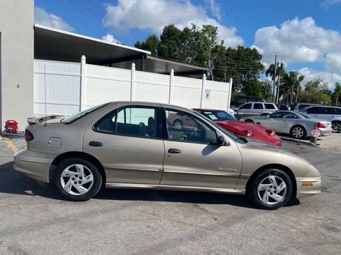 Used 2002 Pontiac Sunfire SE image 5