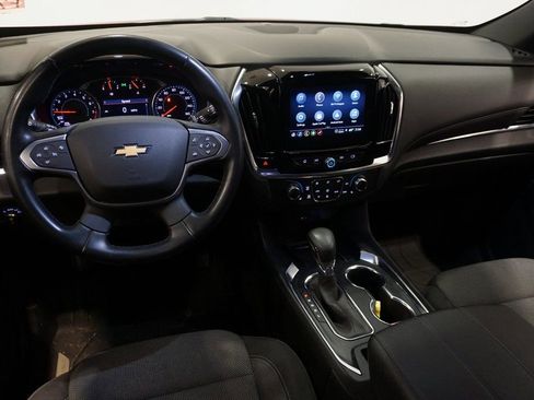 Certified 2023 Chevrolet Traverse LT w/ Rear Camera Mirror Package image 14