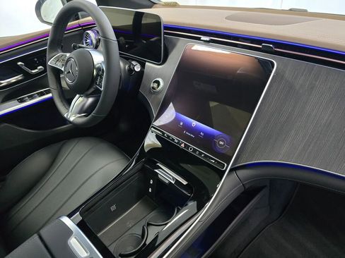 New 2025 Mercedes-Benz EQE 350+ 4MATIC Sedan image 21