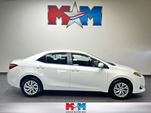 Used 2019 Toyota Corolla LE FWD image 1