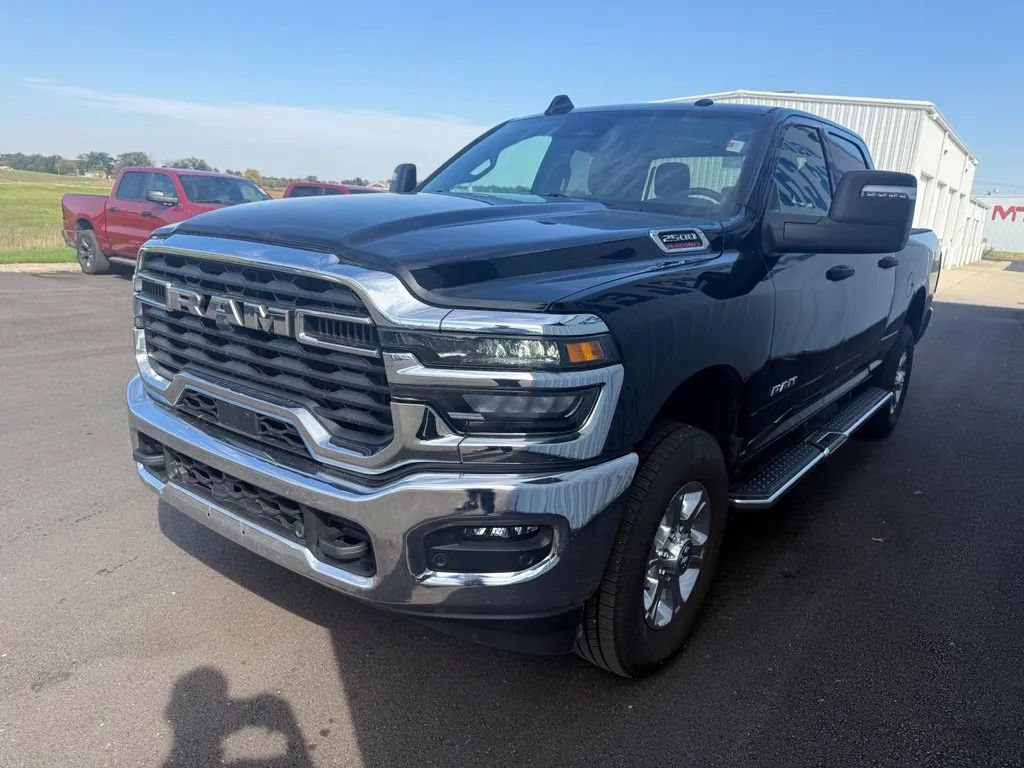 Used 2026 RAM 2500 Big Horn AWD/4WD image 4