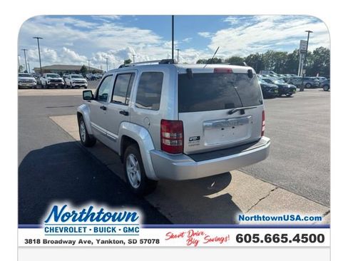 Used 2012 Jeep Liberty Limited AWD/4WD image 11