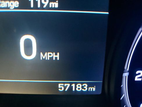 Used 2018 Genesis G80 3.8 RWD image 16