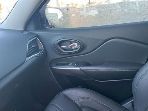 Used 2021 Jeep Cherokee Latitude Lux image 27