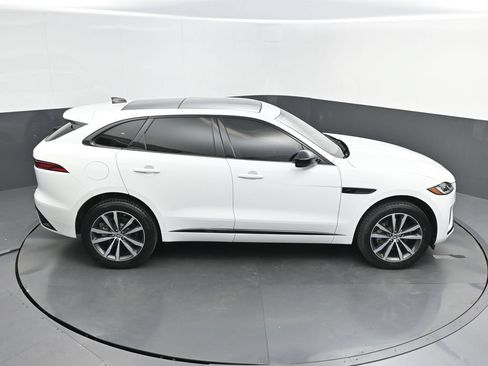 Certified 2024 Jaguar F-PACE R-Dynamic S AWD/4WD image 34