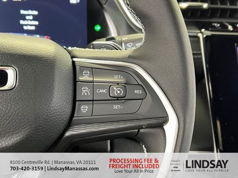 New 2025 Jeep Grand Cherokee Altitude AWD/4WD image 32