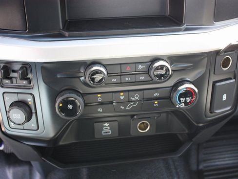 New 2026 Ford F250 XL w/ XL Chrome Package image 26