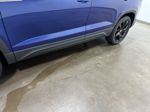 Certified 2022 Volkswagen Taos SE image 10