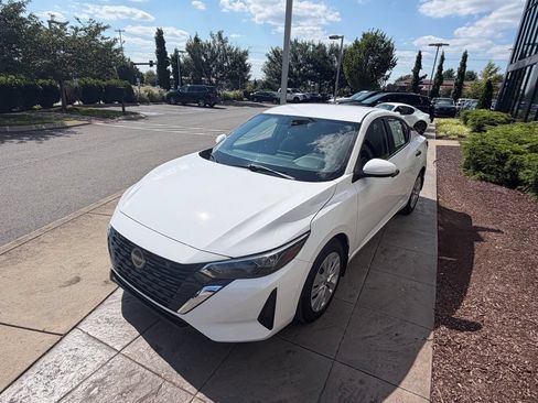Used 2024 Nissan Sentra S FWD image 9