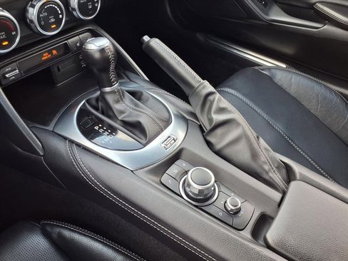 Used 2025 MAZDA MX-5 Miata RF Grand Touring image 19