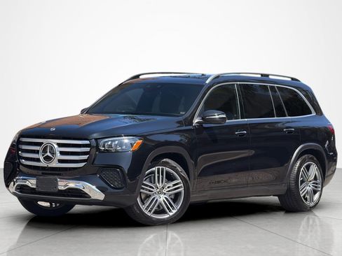 Used 2026 Mercedes-Benz GLS 450 4MATIC image 1