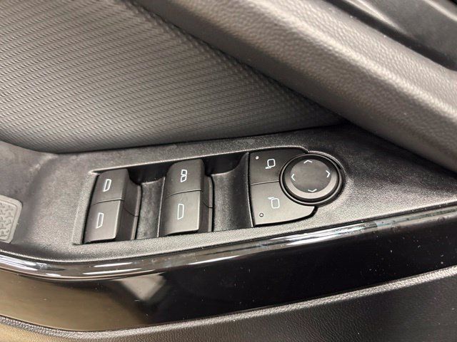 Used 2026 Chevrolet Equinox LT AWD/4WD image 31