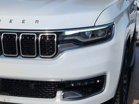 Used 2024 Jeep Wagoneer Series II w/ Flexible Seating Group image 10