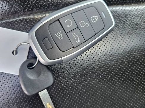 Used 2020 GMC Yukon SLT AWD/4WD image 29